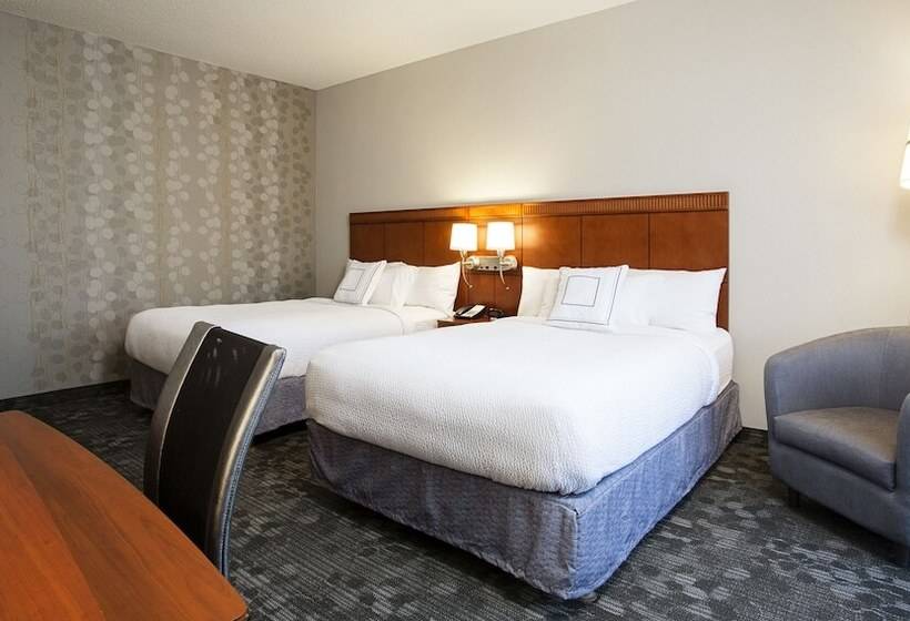 스탠다드 룸 더블 침대 2개, Courtyard Rochester Brighton