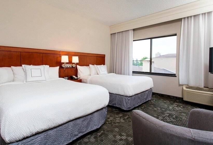 스탠다드 룸 더블 침대 2개, Courtyard Rochester Brighton