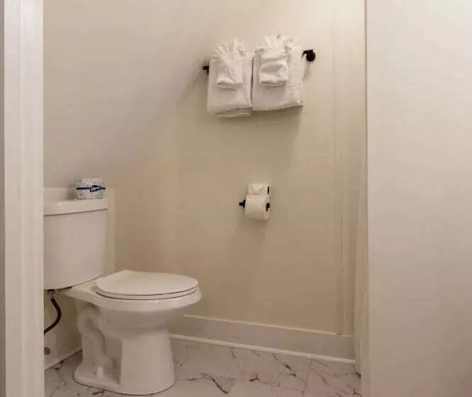 クイーンサイズベッドのスタンダードルーム, Cranmore Mountain Lodge Bed & Breakfast