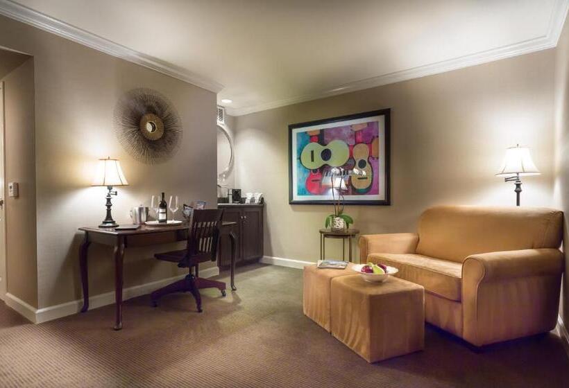 جناح إدارى سرير كينج, Cupertino