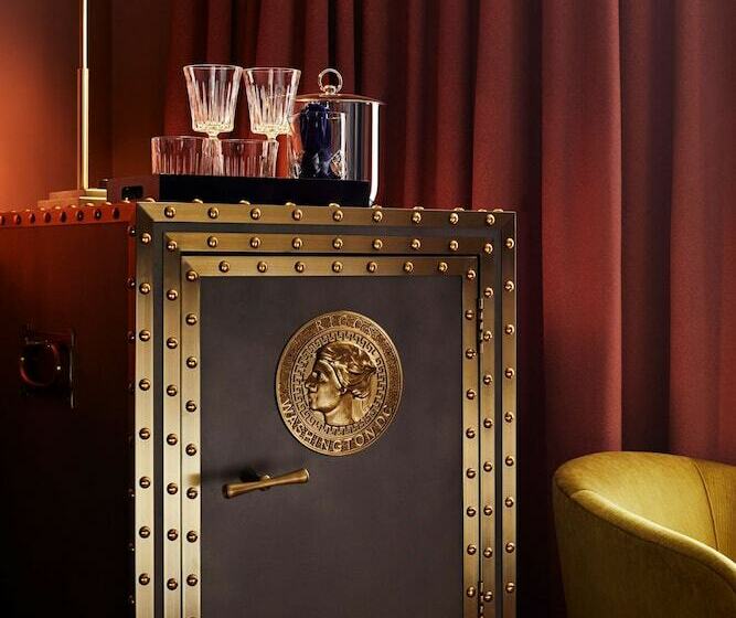 غرفة ديلوكس, Riggs Washington Dc