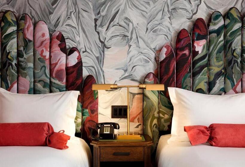 غرفة سوبيريور رباعية, Riggs Washington Dc