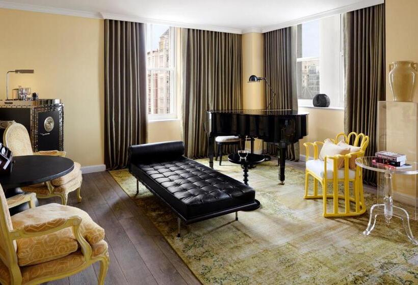 جناح مطل على المدينة, Riggs Washington Dc