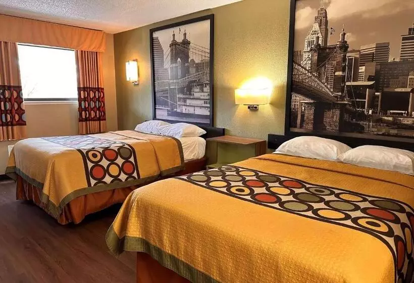 ２ダブルベッドのスタンダードルーム, Super 8 By Wyndham Cincinnati Springdale Oh