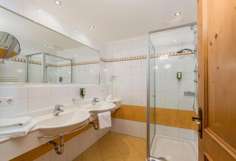 דירת חדר, Almschlössl & Schrotteralm