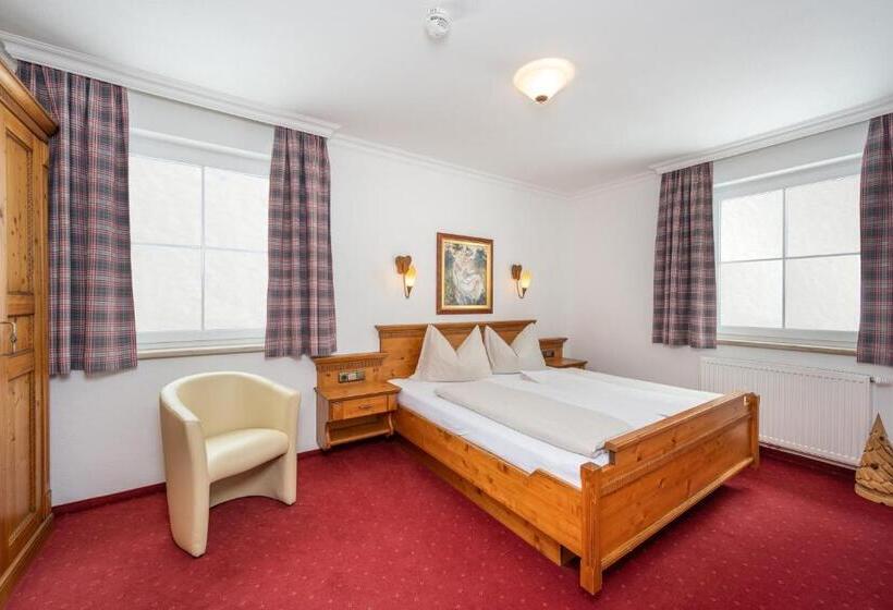 דירת חדר, Almschlössl & Schrotteralm