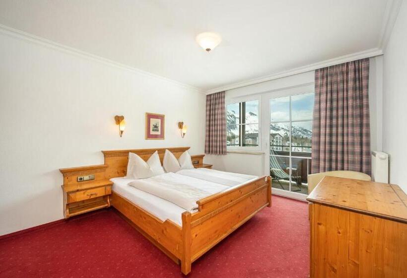 דירת שני חדרים, Almschlössl & Schrotteralm