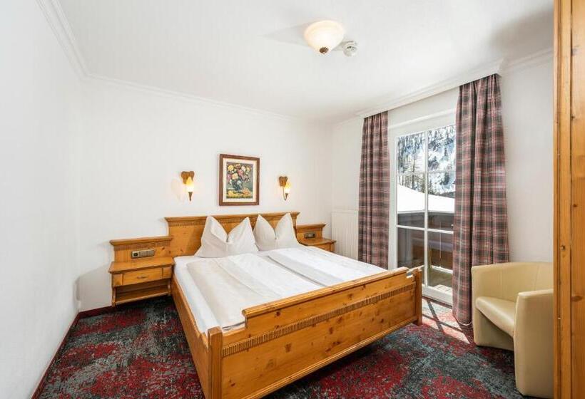 דירת שני חדרים, Almschlössl & Schrotteralm