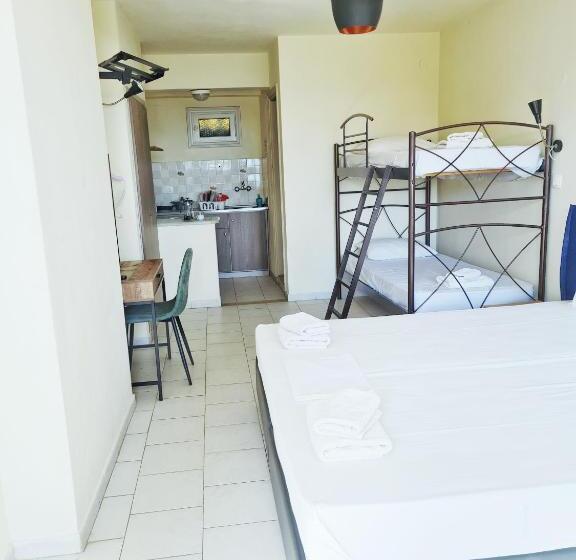 スタンダード４人部屋, Avra Sea View Paradise Pool Apartments