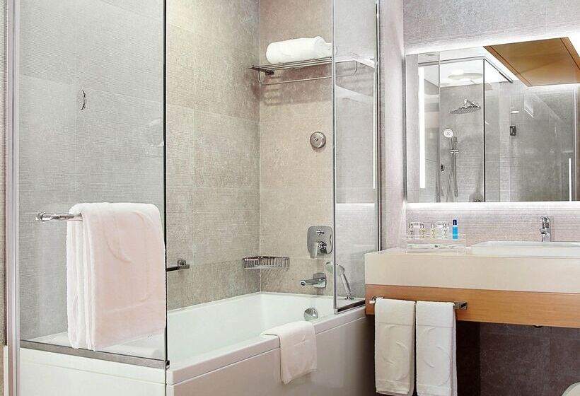 اتاق پرمیوم, Grand Cosmopolitan