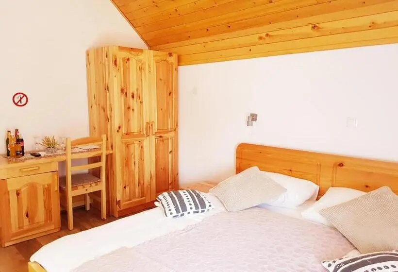 バルコニー付きスタンダードルーム, Guesthouse Green Valley