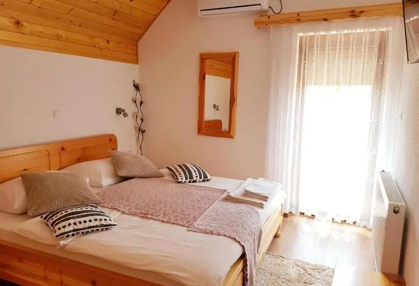 バルコニー付きスタンダードルーム, Guesthouse Green Valley