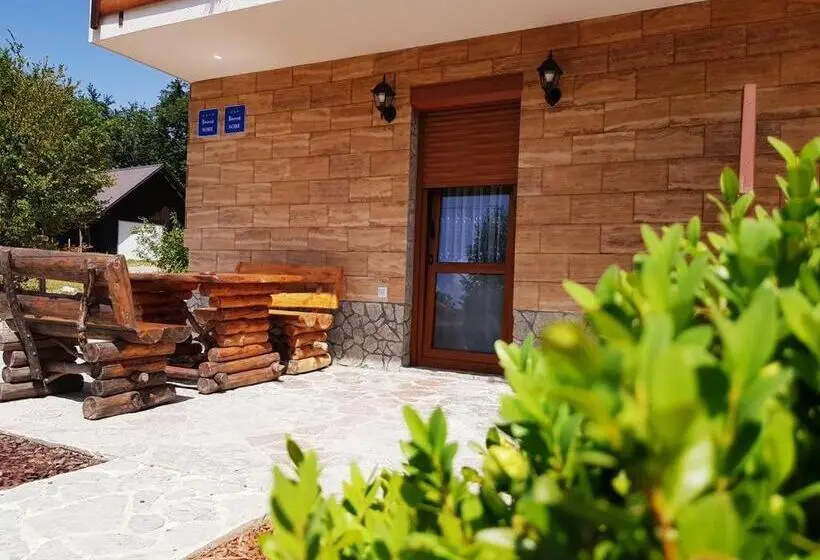 庭の見えるスタンダードトリプルルーム, Guesthouse Green Valley