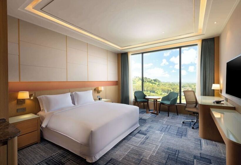 스탠다드 룸 더블 침대, Hilton Clark Sun Valley Resort