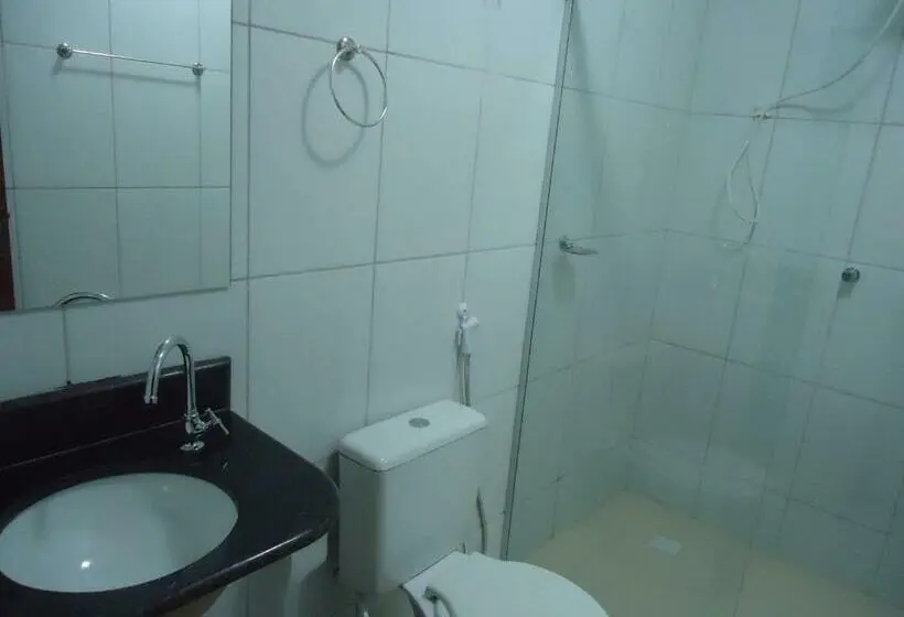 Standard Kolmen Hengen Huone, Mm Aeroporto Brasília