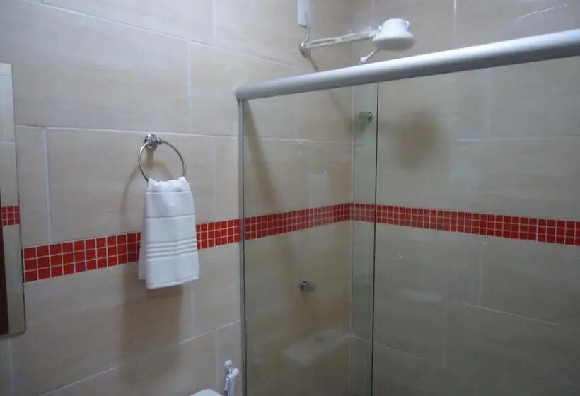 Standard Kolmen Hengen Huone, Mm Aeroporto Brasília