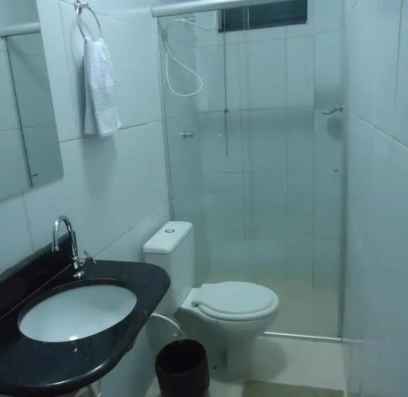 Standard Yhden Hengen Huone, Mm Aeroporto Brasília
