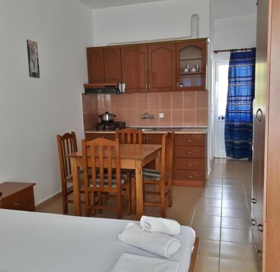 Студия Стандарт, Rooms And Apartments Analipsi