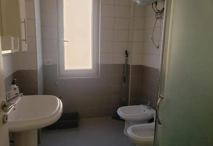 آپارتمان 1 خوابه با بالکن, Rooms And Apartments Analipsi