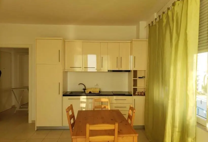 آپارتمان 1 خوابه با بالکن, Rooms And Apartments Analipsi