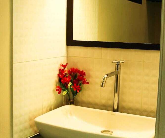 اتاق استاندارد با چشمانداز باغ, Bang Po Hut