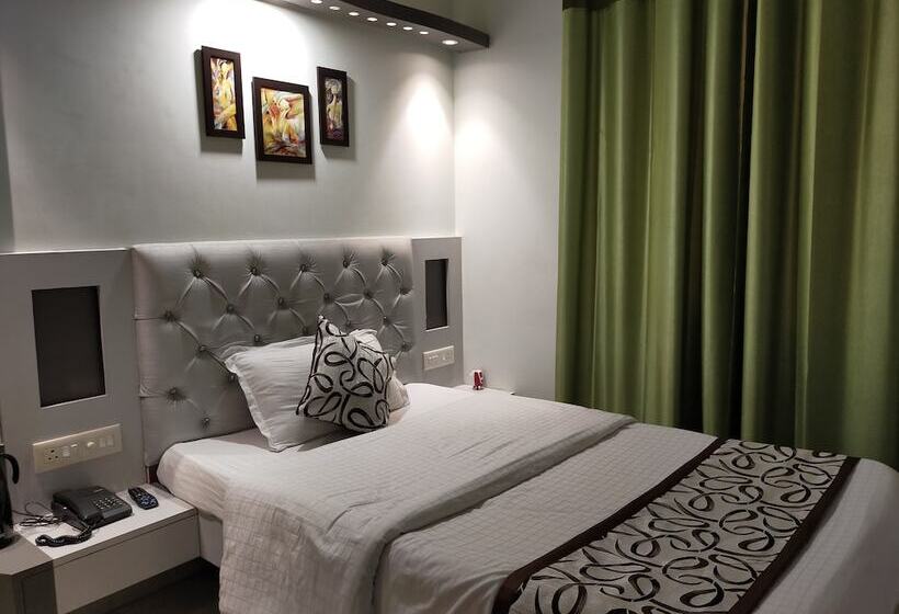 اتاق استاندارد یک نفره, Prabhat