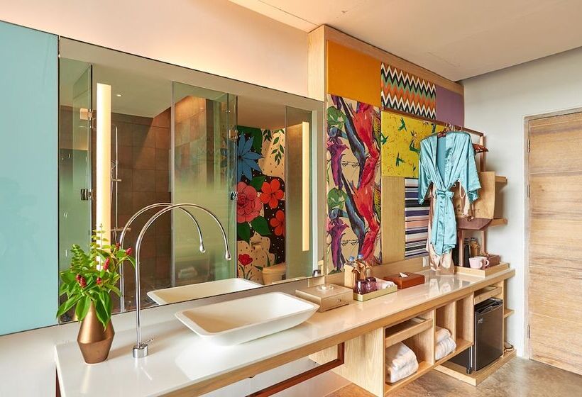 اتاق لوکس, Island Escape Burasari