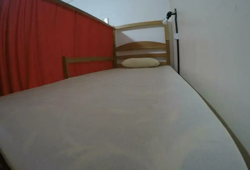 ルームシェアのワンベッド, Aldeia Hostel