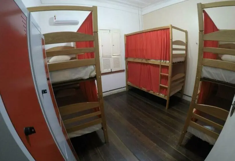 ルームシェアのワンベッド, Aldeia Hostel