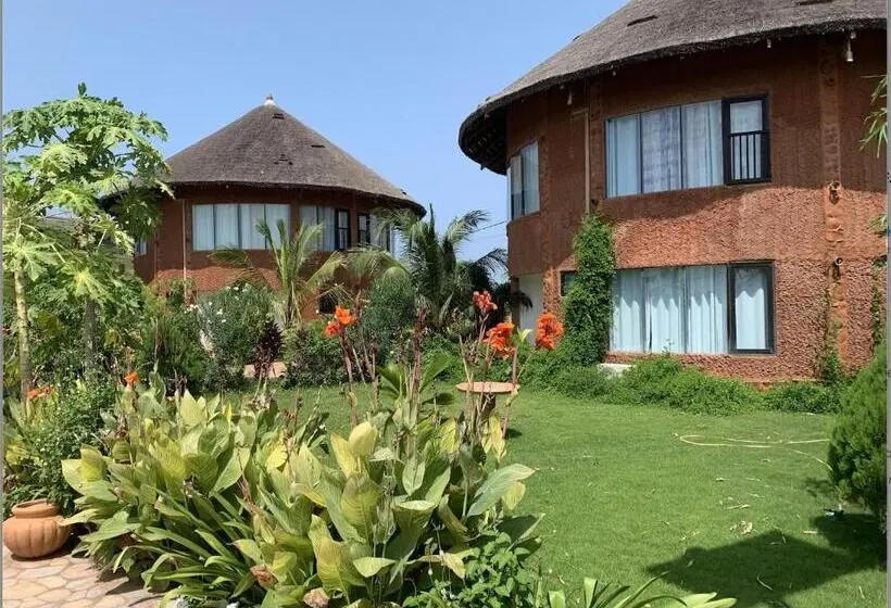 سوییت دوبلکس, Marcelo Beach Club