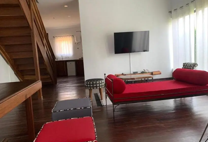 سوییت دوبلکس, Marcelo Beach Club