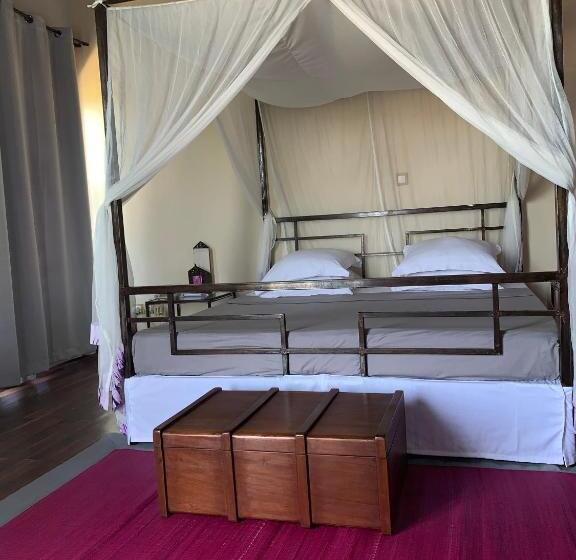 סוויטת דופלקס, Marcelo Beach Club