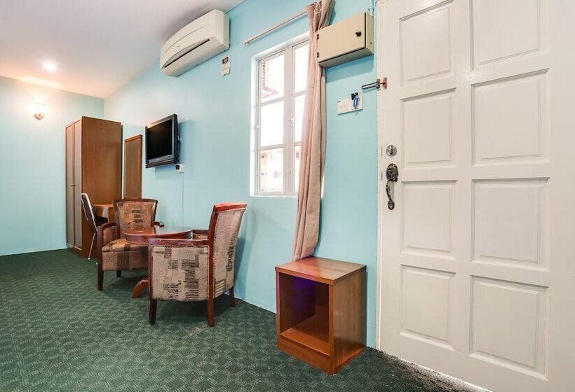 Family Suite, Oyo 44094 Bangi Lanai