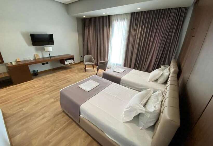 디럭스 룸, Portik