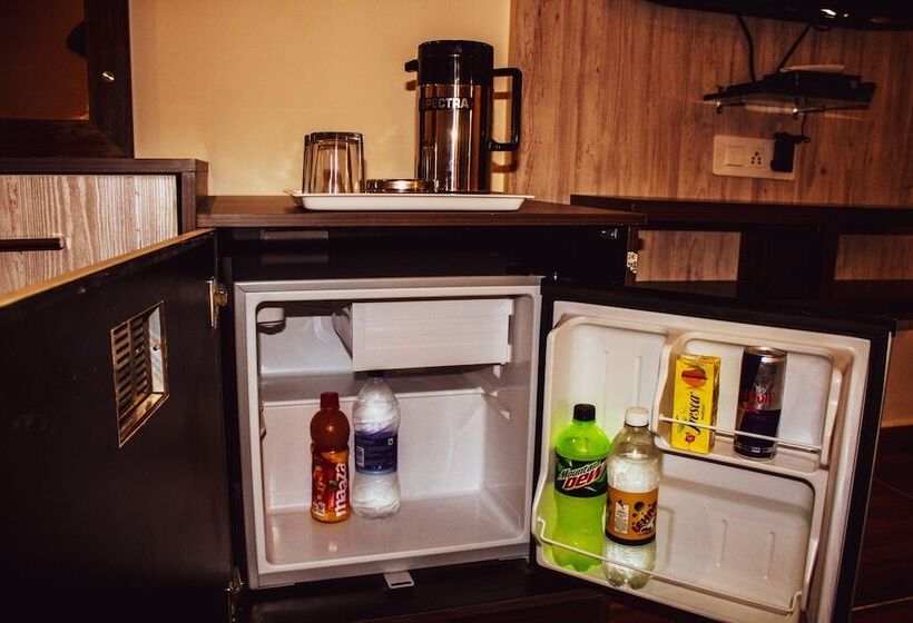 Chambre Standard, Charan Kamal