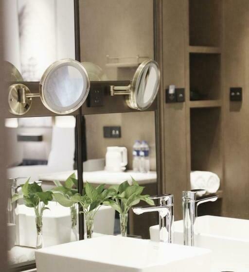 غرفة تنفيذية, Wanda Jin Baise