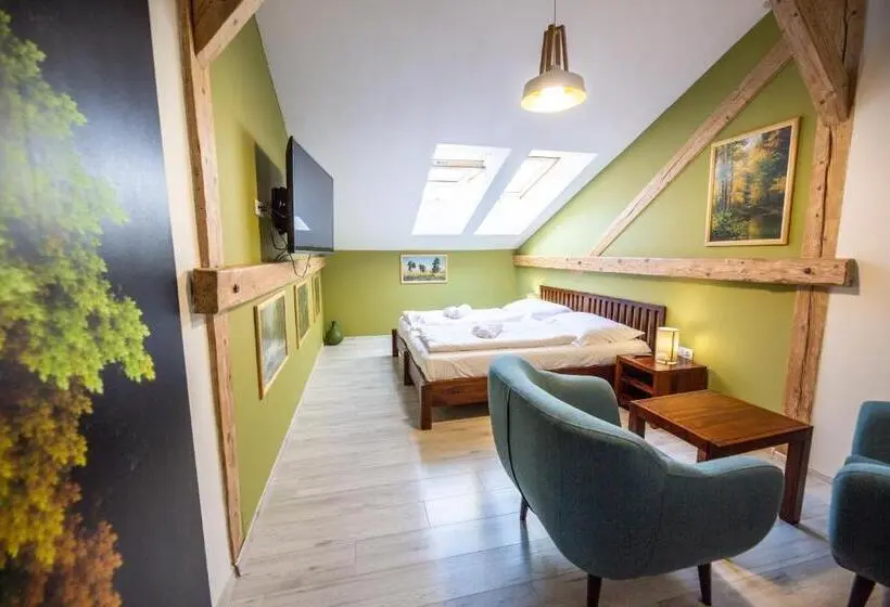キングサイズベッドのスーペリアルーム, In Spirit, Hotel V Rožnovském Pivovaru   Pivní Lázně, Wellness & čokoládovna
