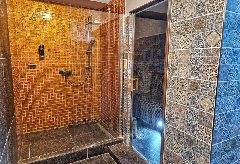 キングサイズベッドのスタンダードルーム, In Spirit, Hotel V Rožnovském Pivovaru   Pivní Lázně, Wellness & čokoládovna