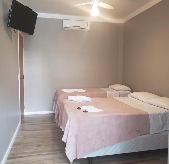 Номер Стандарт Трехместный, Pousada Chilli Brasil