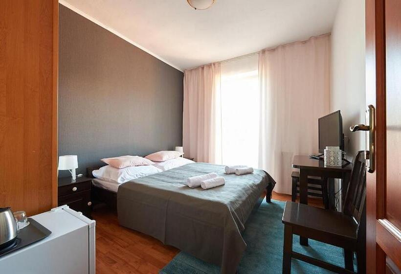 Апартаменты 2 Спальни, Penzion Mystery