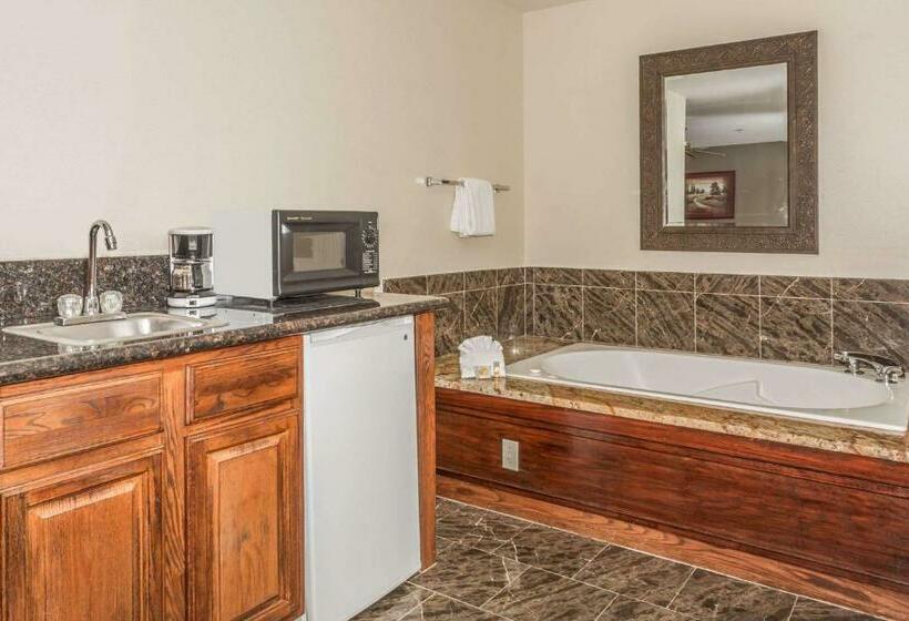 Студия Deluxe, Days Inn By Wyndham Colorado Springs Air Force Academy