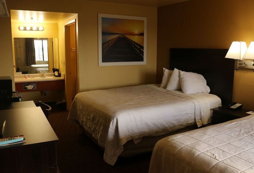 Номер Стандарт 2 Двуспальные Кровати, Days Inn By Wyndham Fresno South