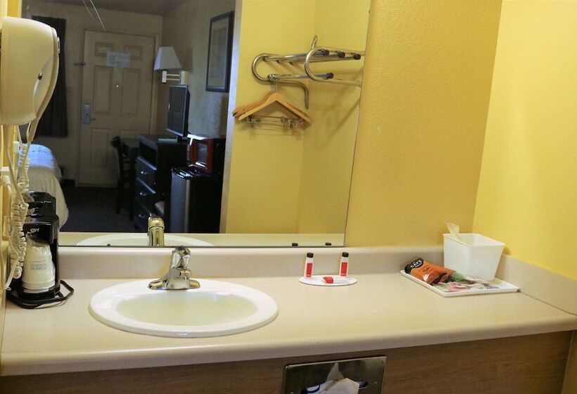 Номер Стандарт 2 Двуспальные Кровати, Days Inn By Wyndham Fresno South