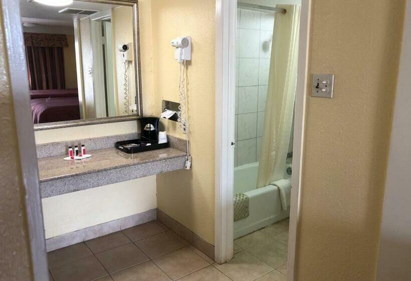 Quarto Estandar, Days Inn By Wyndham Gainesville