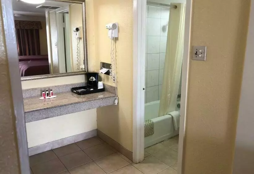 Standard-huone, Days Inn By Wyndham Gainesville