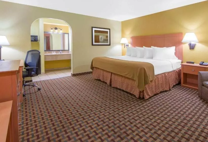 اتاق استاندارد با تخت بزرگ, Days Inn By Wyndham Lubbock South