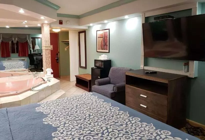 キングサイズベッドのデラックススイート, Days Inn By Wyndham Nanuet / Spring Valley