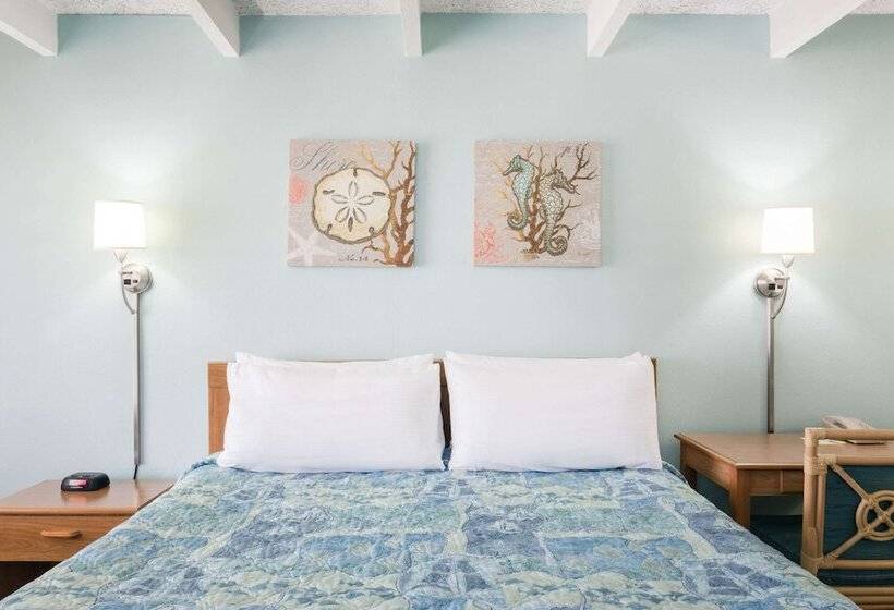 스탠다드 룸 더블 침대 2개, Days Inn & Suites By Wyndham Jekyll Island