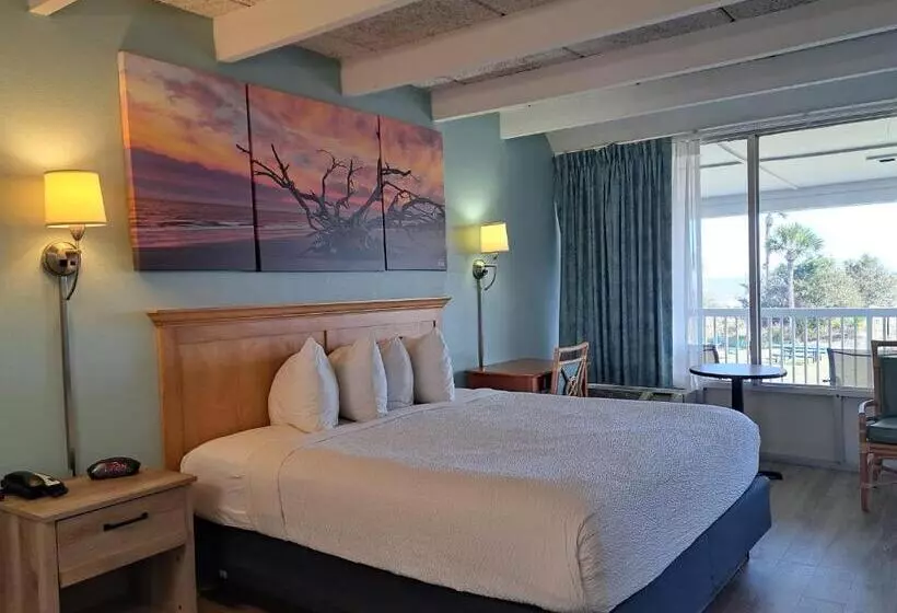 キングサイズベッドのスタンダードルーム, Days Inn & Suites By Wyndham Jekyll Island