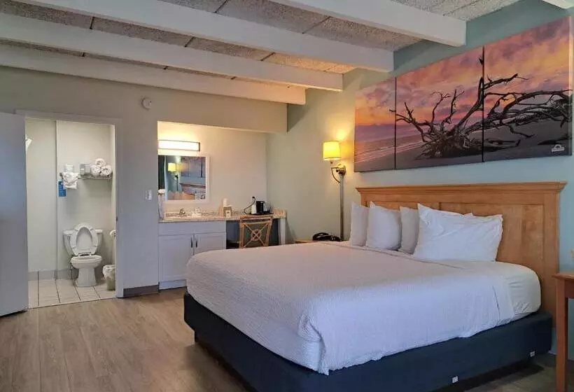 キングサイズベッドのスタンダードルーム, Days Inn & Suites By Wyndham Jekyll Island